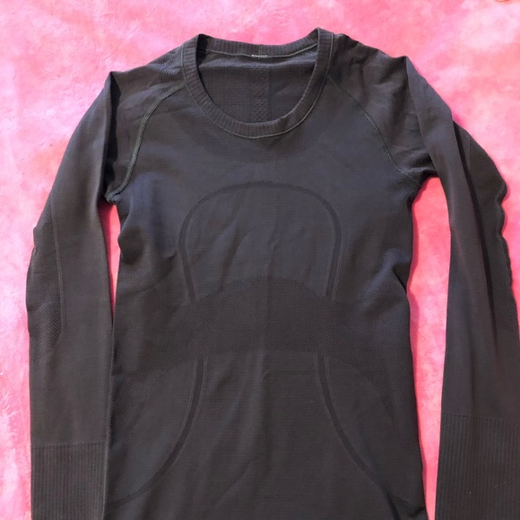 lululemon long sleeve - Picture 1 of 2